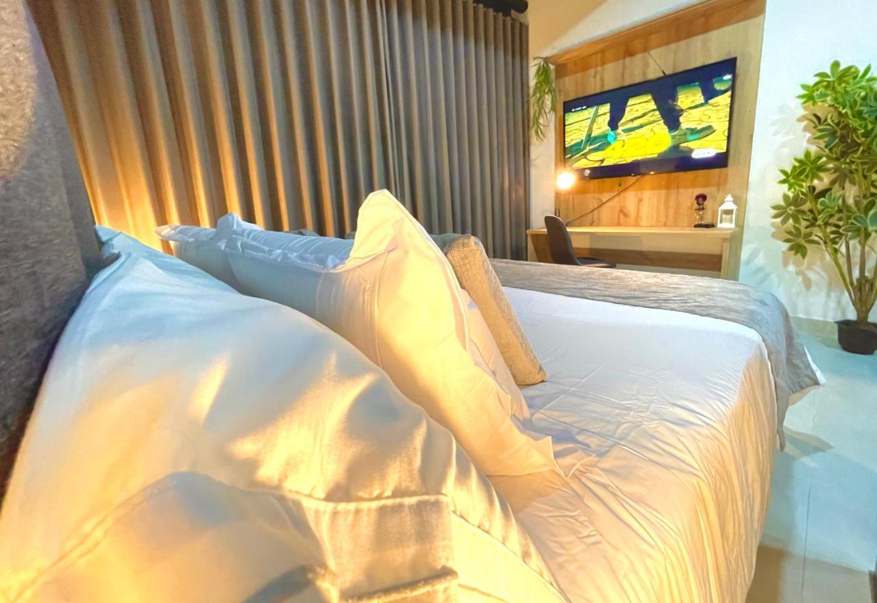 Apartamento En Laurels 메딜린 외부 사진