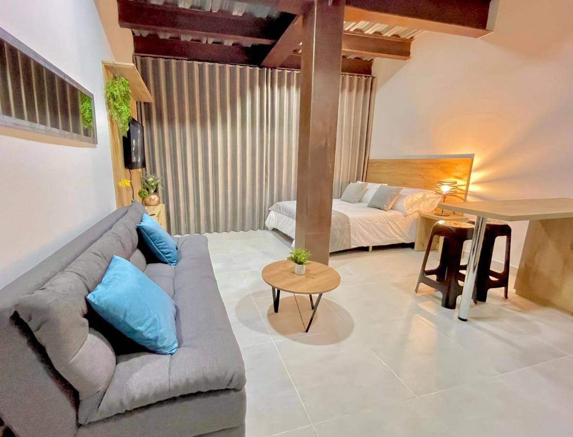 Apartamento En Laurels 메딜린 외부 사진
