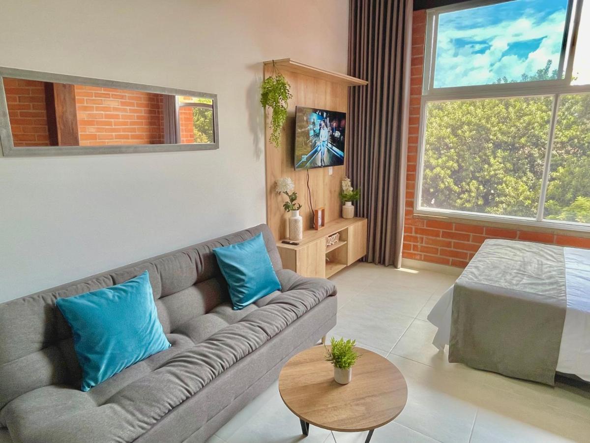 Apartamento En Laurels 메딜린 외부 사진