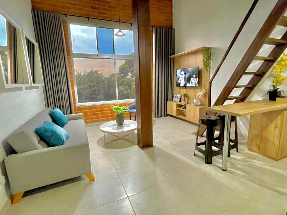 Apartamento En Laurels 메딜린 외부 사진